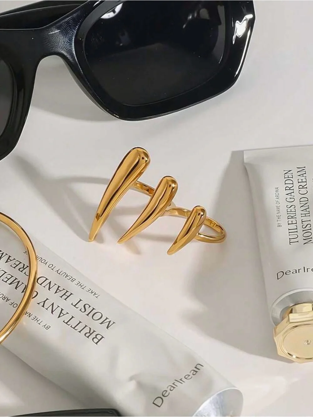N/A stylish gold